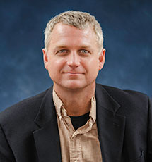 Alex Paine headshot
